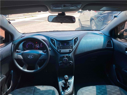 Imagem 6 de 8 de Hyundai Hb20 1.6 Comfort Plus 16v Flex 4p Manual
