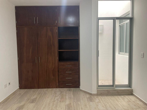 Departamento En Venta En Col. La Moderna