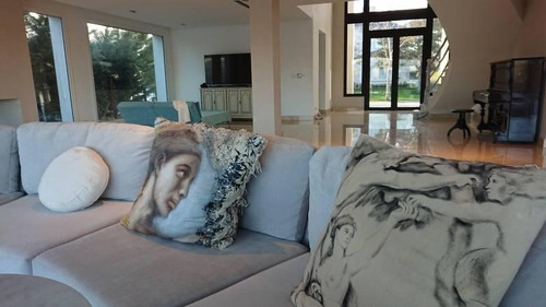 Casa En Venta Ubicado En El Golf, Nordelta