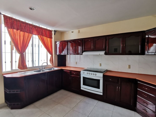 Imagen 8 de 13 de Casa En Renta En Residencial La Hacienda