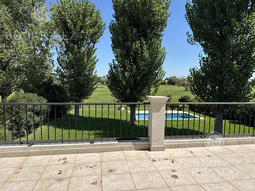 Casa En Venta Los Alamos Haras Santa Maria Con Fondo Libre!