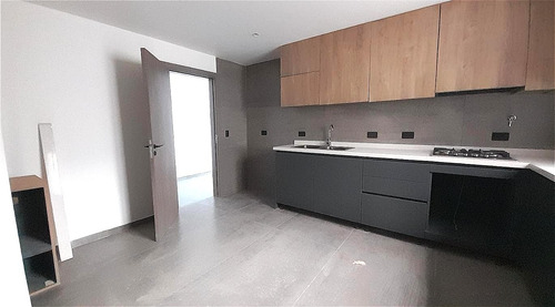 Departamento De 3 Ambientes A Estrenar En Flores.