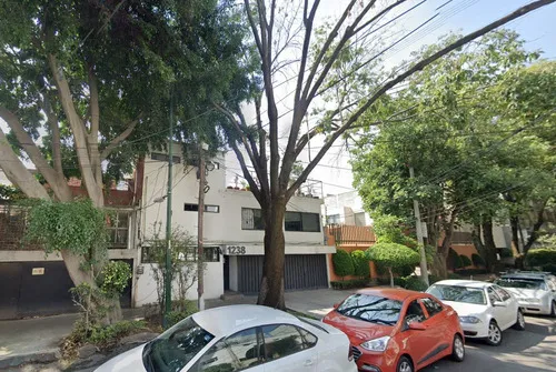 Casa En Venta En La Del Valle, Cdmx. Recuperación Bancaria Laab2
