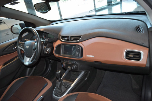 Imagem 8 de 10 de Chevrolet Ônix 1.4 Activ Manual 2017