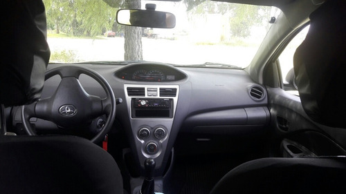 Toyota Yaris 1.5 Sedan Premium 5vel Aa Ee Ra Mt 2011