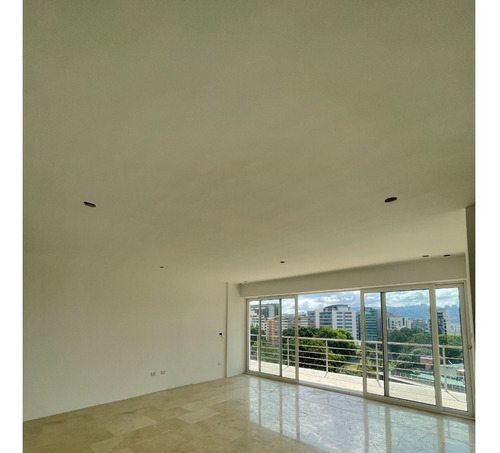 Se Vende Apto 175m2 3h+s/2,5b+s/2p Country Club
