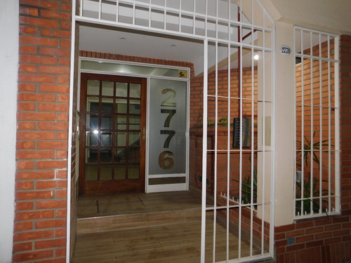 Imagen 2 de 10 de Monoambiente Contrafrente Con Balcón Francés
