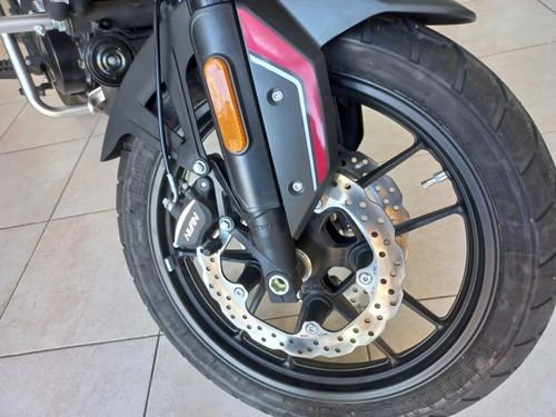 Imagen 5 de 24 de Voge Ds 650