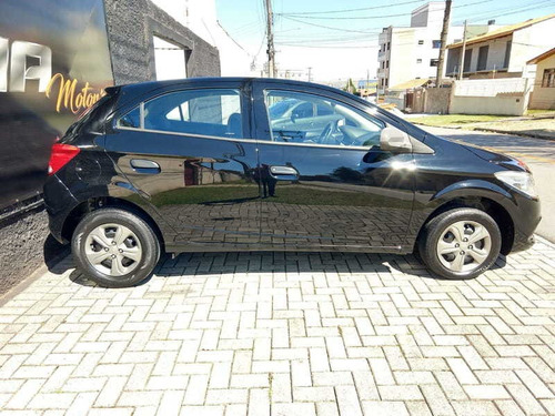 Imagem 4 de 15 de Chevrolet Onix 1.0 Mpfi Ls 8v Flex 4p Manual 2015