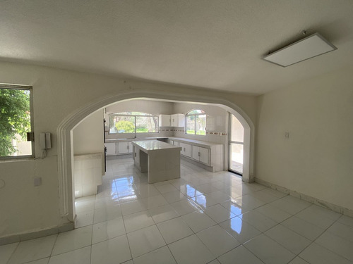 ¡bienvenido A La Joya De Jurica, Una De Las Zonas Residenciales Más Exclusivas!