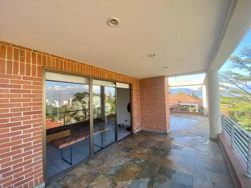 Casa En Venta En El Poblado, Loma De Los Balsos. Cod V10402