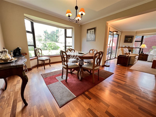 Vende Gran Casa En Puerta De Alcalá 6 Dormitorios - 4 Baños