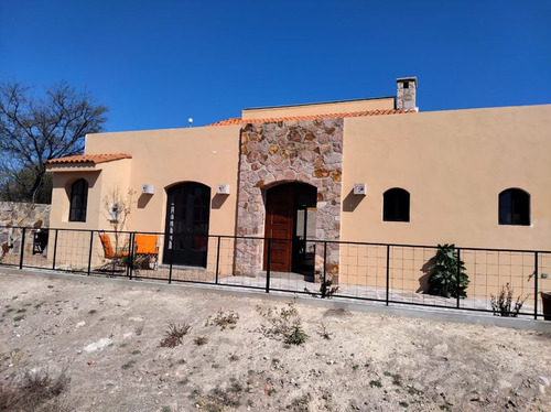 Casa De Un Piso Y 2 Rec En Venta San Miguel De Allende *agt*