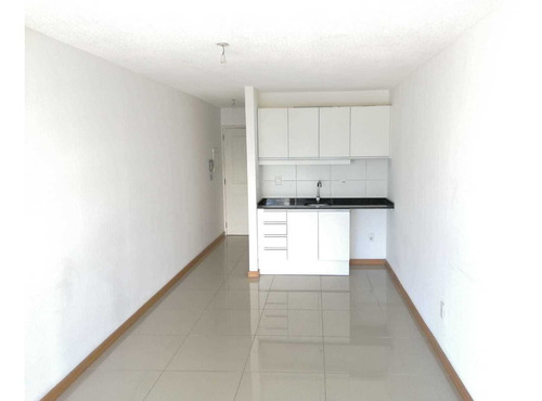 Imagen 3 de 13 de Venta Apartamento Monoambiente Tres Cruces Bulevar P.