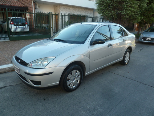 Ford Focus 4p