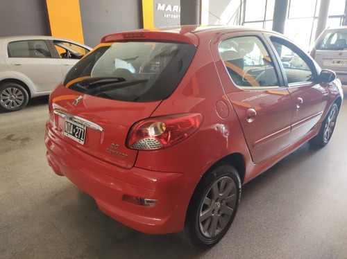 Imagen 4 de 9 de Peugeot 207 Compact Allure 1.4 Hdi - 2013
