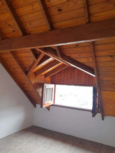Chalet C/local Comercial Y Sótano, 3 Plantas Sobre Hipolito Yrigoyen Glew