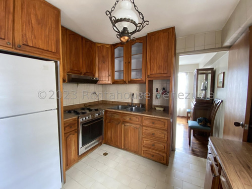 Magnífico Apartamento En Alquiler La Carlota Full Amoblado, Con Excelente Distribución, Amplio Y Luminoso Consta De 141 Mts2, Vi Mls #24-11566