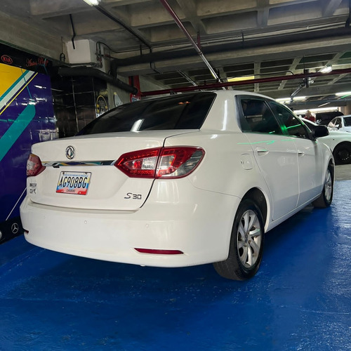 Imagen 8 de 12 de Dongfeng S30 2021