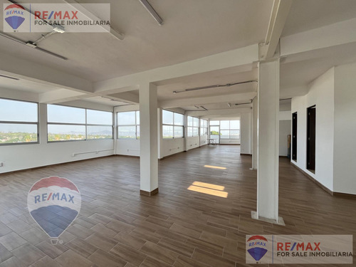 Renta De Local En Plaza Comercial, Col. San Cristobal, Cuernavaca, Morelosclave 4980