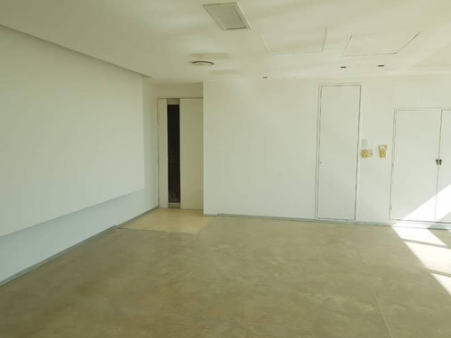 Imagen 6 de 9 de Oficina En Alquiler Edificio Costeros