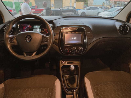 Imagem 6 de 15 de Renault Captur Zen 1.6 16v 5p Mec 2018