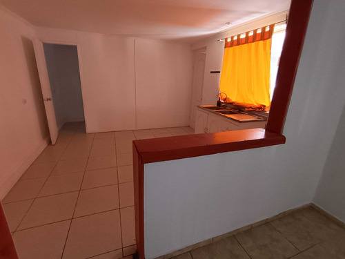 Casa De Dos Pisos 2h 2b 2e (92834)