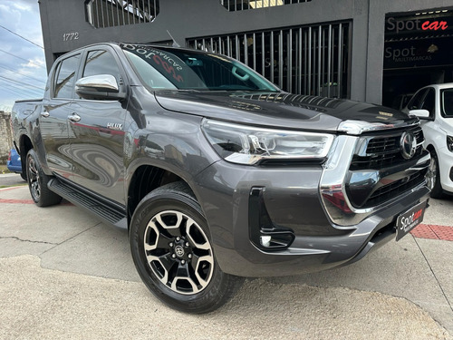 Toyota Hilux 2.8 D-4D TURBO DIESEL CD SRX 4X4 AUTOMÁTICO