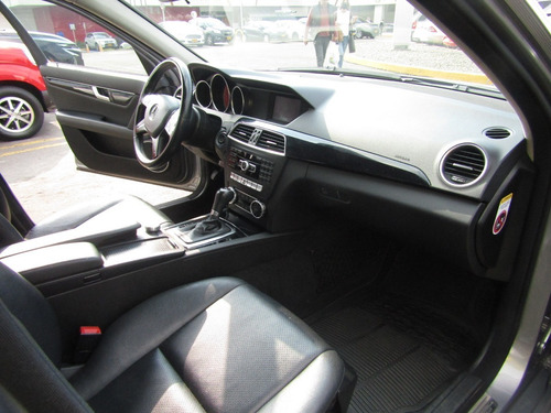 Imagen 11 de 14 de Mercedes Benz