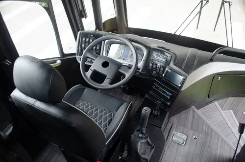 Dong Feng - Condor Carrocerías - Drr 43 Pasajeros