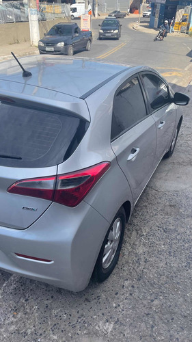 Imagem 11 de 13 de Hyundai Hb20 2015 1.0 Comfort Style Flex 5p