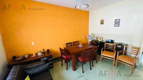 Venta De Casa De Tres Dormitorios Con Fondo La Blanqueada Montevideo
