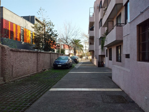 Departamento En Arriendo De 2d/ 1b/ 1est, En Ñuñoa.