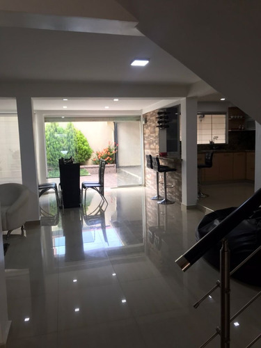 Imagen 3 de 13 de Ligia Guardia Vende Town House En Altos De Montealegre Tazajal