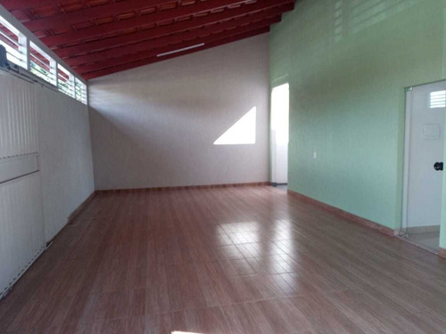 Imagem 3 de 11 de Casa Em Senador Canedo Próximo Ao Shopping 3/4 3 Banheiros