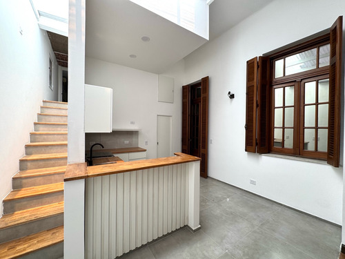 Venta Casa Departamento De Pasillo De Dos Dormitorios Rosario Centro