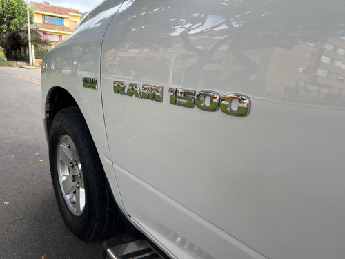 Dodge Ram 5.7 1500 Slt 4x2