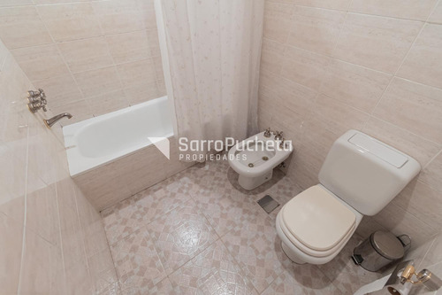 Venta Casa 6 Ambientes Con Amplio Parque En Barrio Pileta , Ramos Mejia.