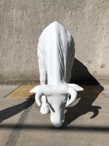Animales Disecados 100% Artificiales Vaca Fibra De Vidrio Blanco