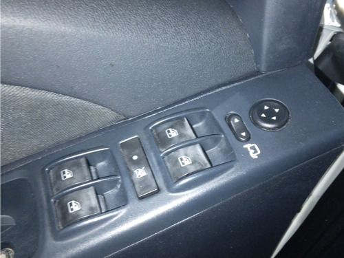 Imagem 6 de 11 de Fiat Idea 1.8 Mpi Adventure 16v Flex 4p Manual