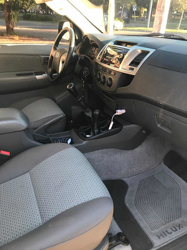 Imagen 10 de 12 de Toyota Hilux 3.0 Cd Sr C/ab 171cv 4x4 - C3 2014