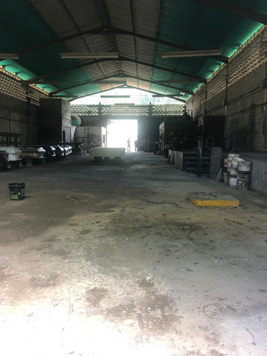 Vende Galpon Industrial Ubicado En La Zona Industrial Kempis