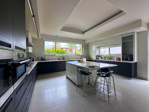 Casa En Venta En Colonia Zotogrande, Zapopan, Jalisco