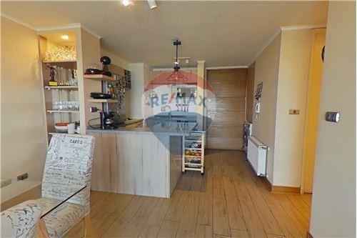 **oportunidad Depto Plaza Egaña 2d 2b E B **