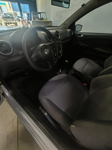 Volkswagen Saveiro 1.6 Cab. Simples Total Flex 2p
