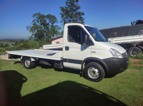 Imagem 2 de 9 de Iveco Daily 35s14