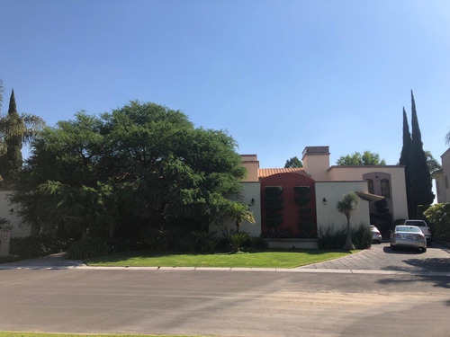 Imagen 14 de 30 de Venta Casa El Campanario Queretaro