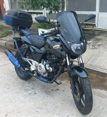 Bajaj Rouser 180