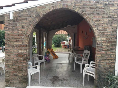 Imagen 12 de 12 de Excelente Chalet (acepta Permuta Depto Zona Recoleta 3 Amb + Diferencia)