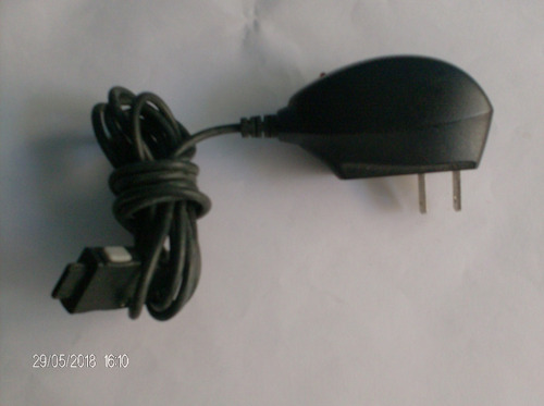 Cargador Zte Modelo Stc-a22050f18 Viejo Ancho Original